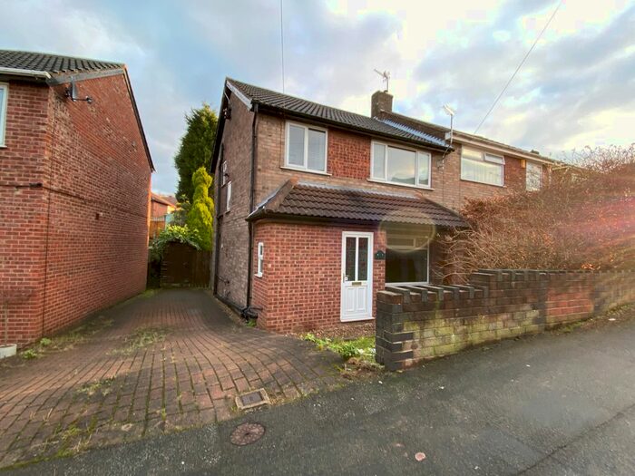 3 Bedroom Semi-Detached House To Rent In Winlea Avenue, Rotherham, S65