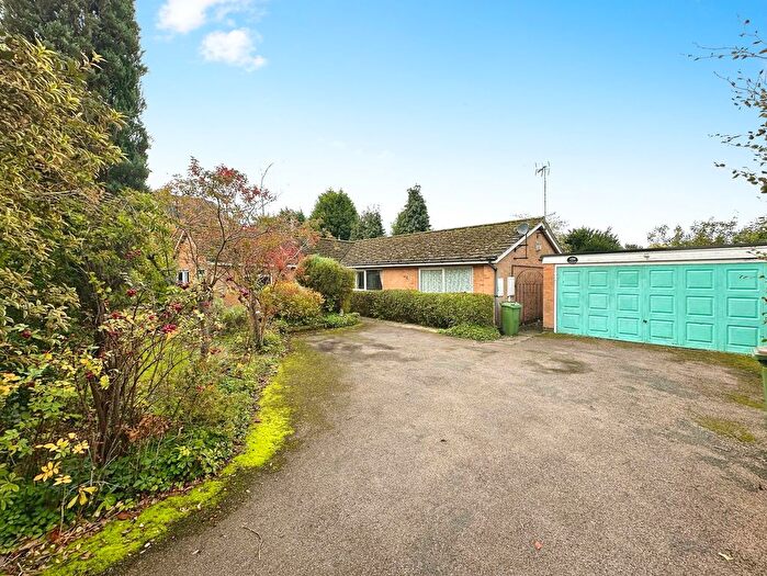 3 Bedroom Detached Bungalow For Sale In Forest Drive, Kirby Muxloe, LE9