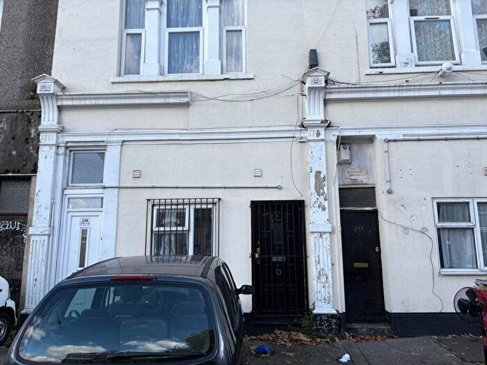 Studio For Sale In Barking Road, Canning Town, Newham, E13