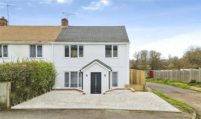 3 Bedroom Semi Detached House For Sale In Lesford Road, Reading, Berkshire, RG1