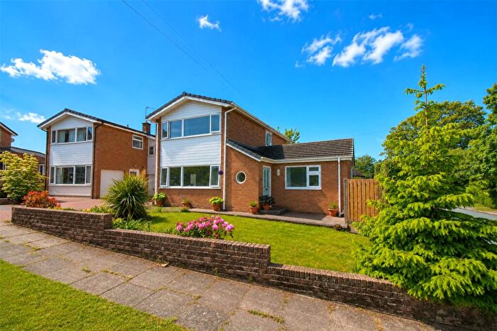 4 Bedroom Link Detached House For Sale In Dawn Close, Ness, Neston, CH64