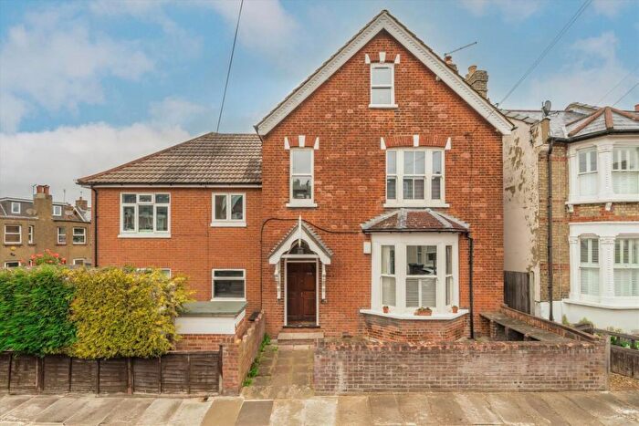 1 Bedroom Flat To Rent In Salisbury Road, Barnet, EN5