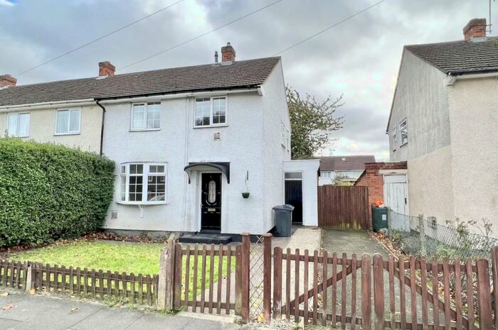 2 Bedroom Semi-Detached House To Rent In East Meadway, Birmingham, B33