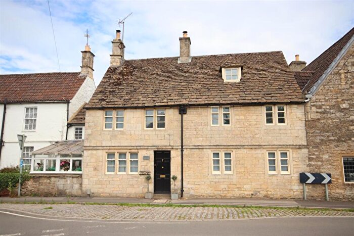 4 Bedroom Character Property For Sale In High Street, Yatton Keynell, Chippenham, SN14