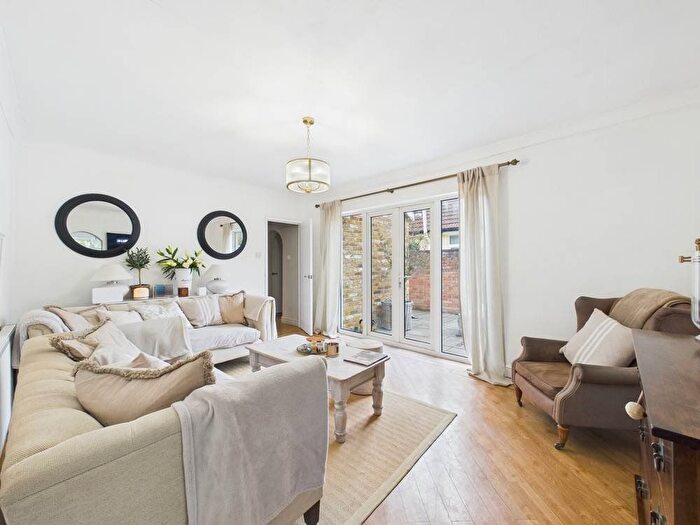 3 Bedroom Bungalow For Sale In Mornington Road, Ashford, Middlesex, TW15