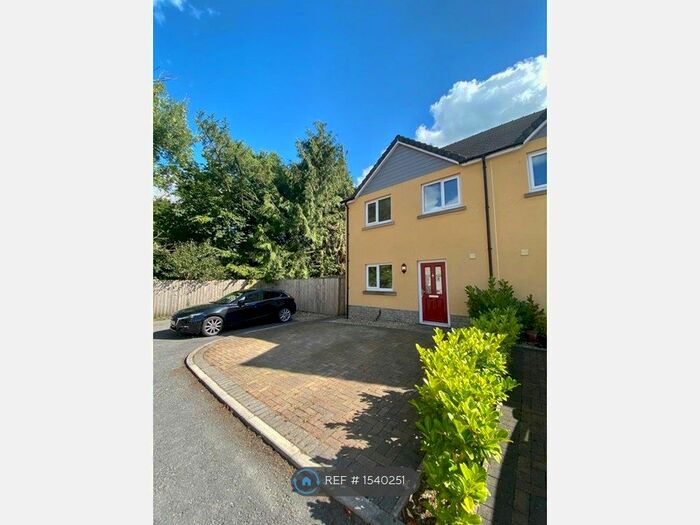 3 Bedroom Semi-Detached House To Rent In Coed Y Neuadd, Carmarthen, SA31