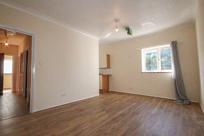 2 Bedroom Flat To Rent In Thames Court, Leysdown Road, Sheerness, Kent, ME12