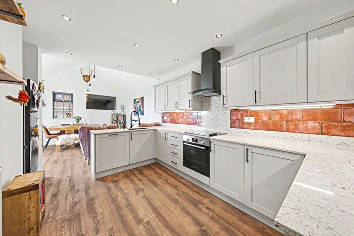 2 Bedroom Detached Bungalow For Sale In Wheatcroft Close, Wingerworth, Chesterfield, S42