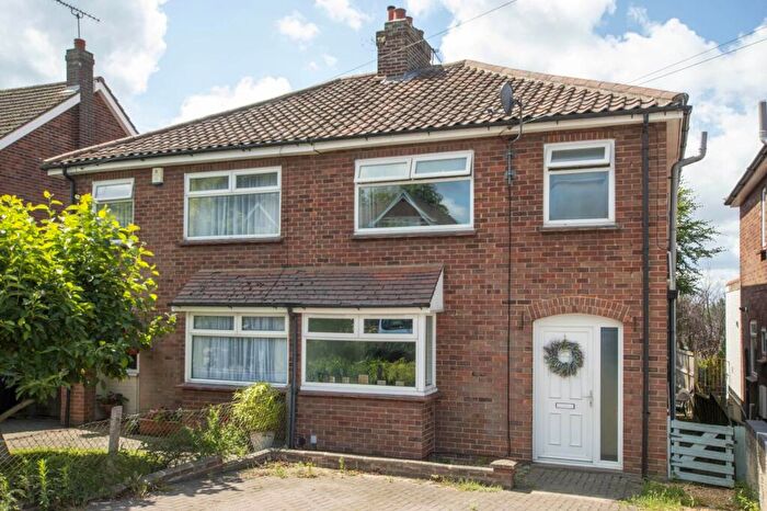3 Bedroom Semi-Detached House For Sale In Aylsham Road, Norwich, NR3