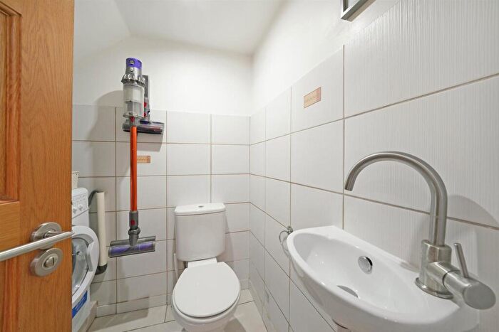 2 Bedroom Terraced House For Sale In Camberwell New Road, London, SE5