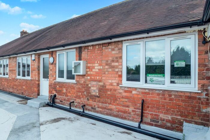 2 Bedroom Flat To Rent In Rear Of, Stratford Road, B90