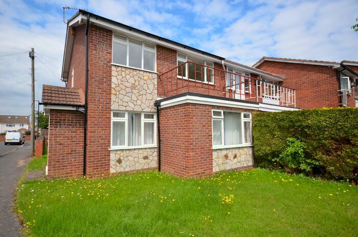 3 Bedroom End Of Terrace House To Rent In Warner Close, Cippenham, SL1