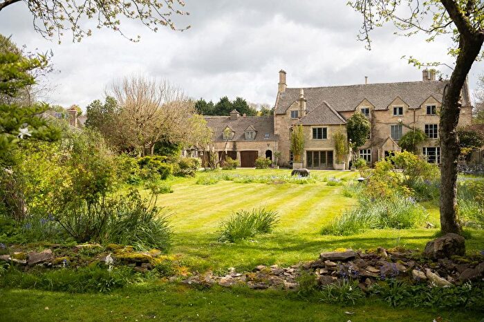 6 Bedroom Country House For Sale In Baunton, Cirencester, GL7