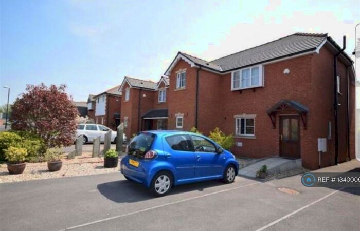 3 Bedroom Semi-Detached House To Rent In Bradman Close, Wallasey, CH45