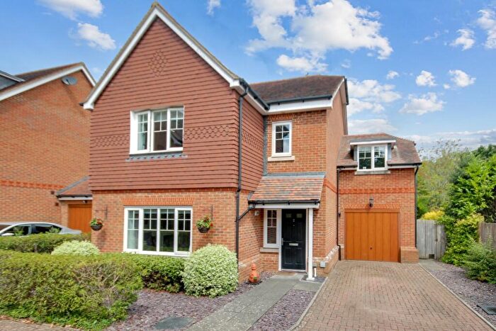 4 Bedroom Detached House For Sale In Beacon Rise, East Grinstead, West Sussex, RH19