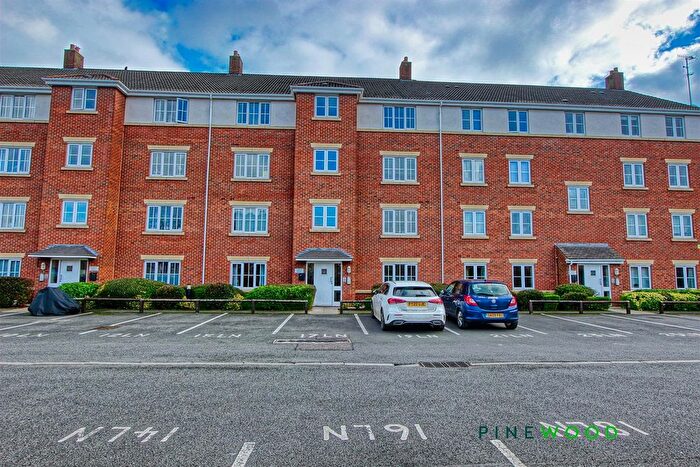 1 Bedroom Flat To Rent In Linacre House, Archdale Close, Chesterfield, Derbyshire, S40