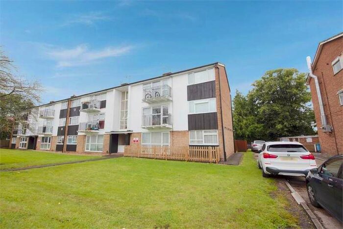 2 Bedroom Flat To Rent In Maidenhead, SL6