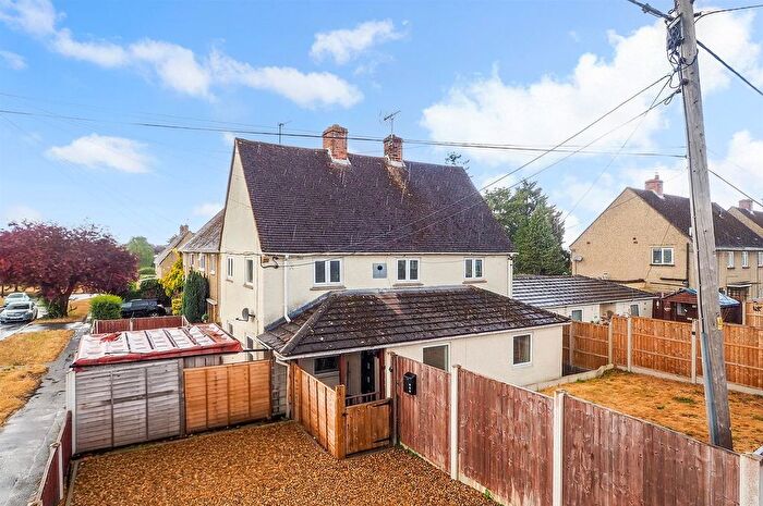 4 Bedroom End Of Terrace House For Sale In Leigh Road, Andover, SP10