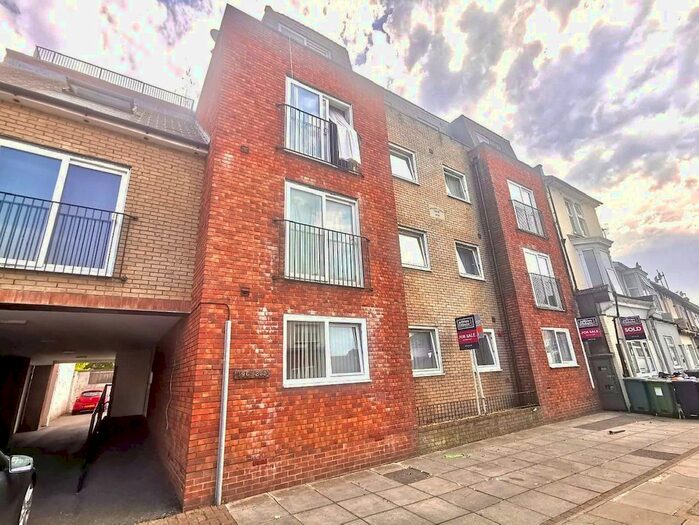 1 Bedroom Flat To Rent In William Albert Court, New Road, Portsmouth, PO2