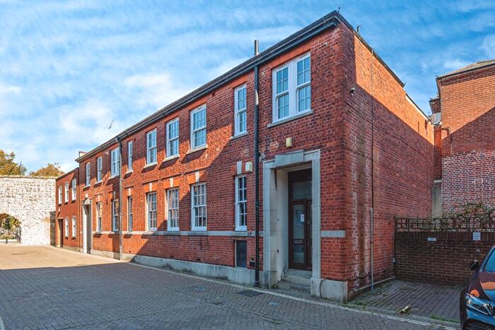 3 Bedroom Maisonette For Sale In Maddison Street, Old Town, Southampton, Hampshire, SO14