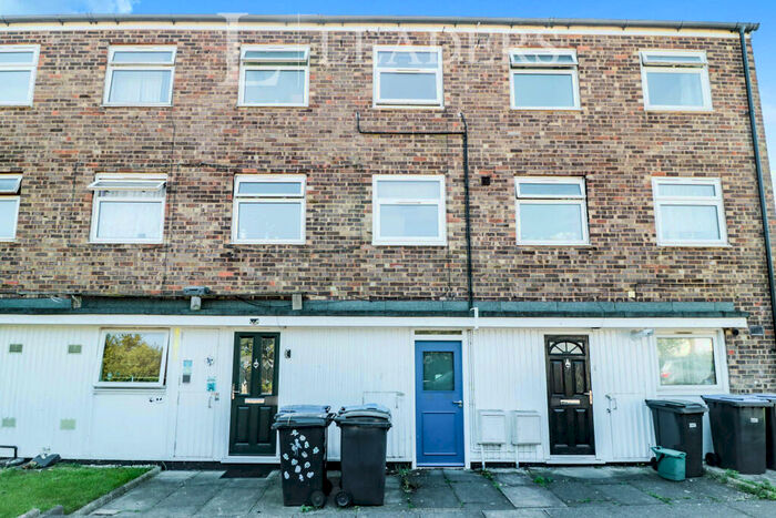 1 Bedroom Flat To Rent In Hornbeams, Harlow, CM20