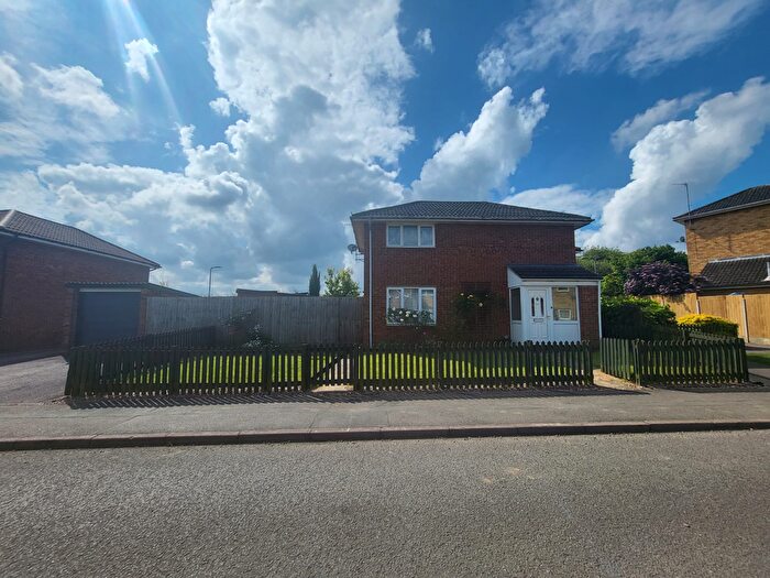 3 Bedroom End Of Terrace House To Rent In Hornbeam, Newport Pagnell, MK16