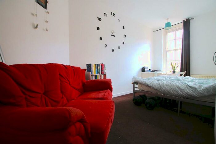 3 Bedroom Flat To Rent In Boundary Street, London, E2