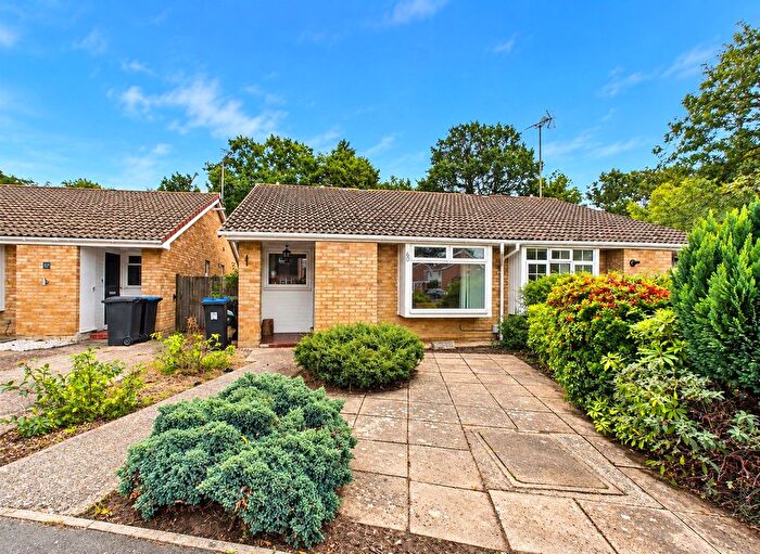 2 Bedroom Bungalow For Sale In Horsell, Surrey, GU21