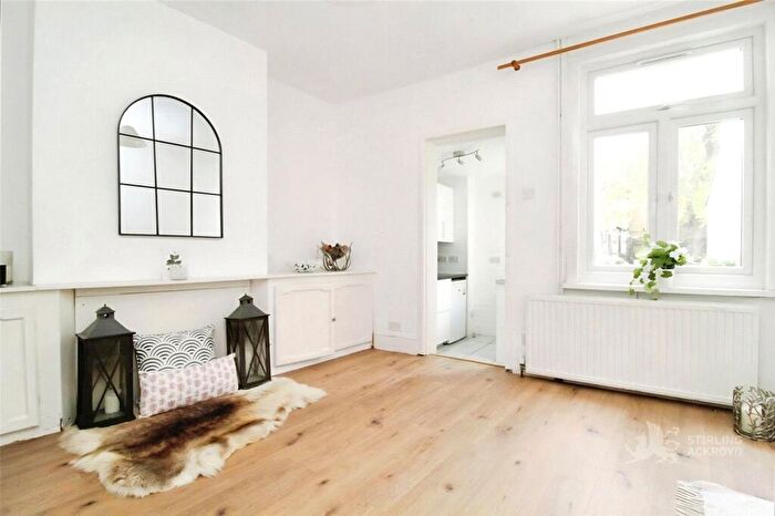 2 Bedroom Terraced House To Rent In Keens Road, Croydon, CR0