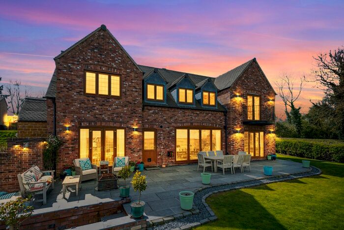 4 Bedroom Detached House For Sale In Flecknoe, Rugby, Warwickshire, CV23