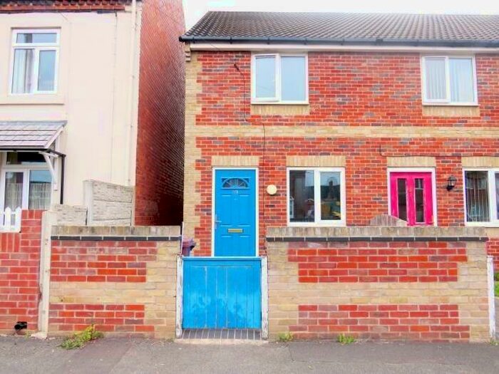 2 Bedroom House To Rent In King Street, Hodthorpe, Worksop, S80