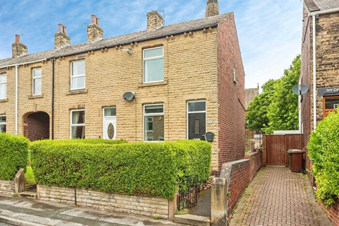 2 Bedroom End Terrace House For Sale In Springstone Avenue, Ossett, WF5