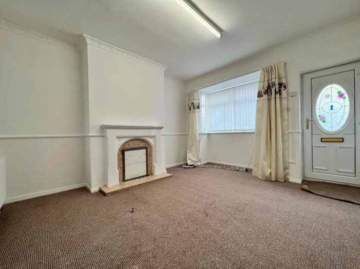 2 Bedroom End Of Terrace House To Rent In Crofton Avenue, Egton Street, HU8