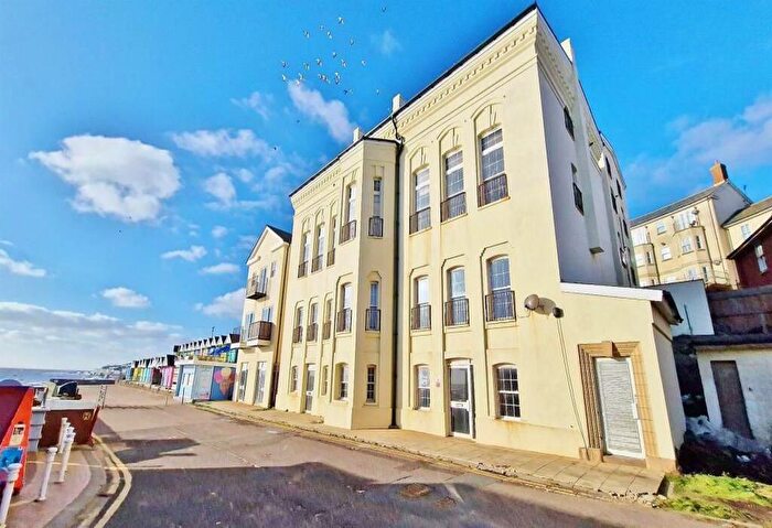 1 Bedroom Flat To Rent In Pier Approach, Walton On The Naze, CO14