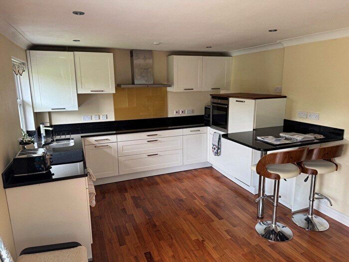 2 Bedroom Apartment To Rent In Fountain Gardens, Windsor, Berkshire, SL4