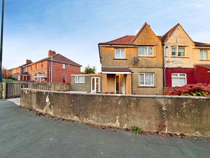 3 Bedroom Semi-Detached House For Sale In Broadbury Road, Knowle, Bristol, BS4