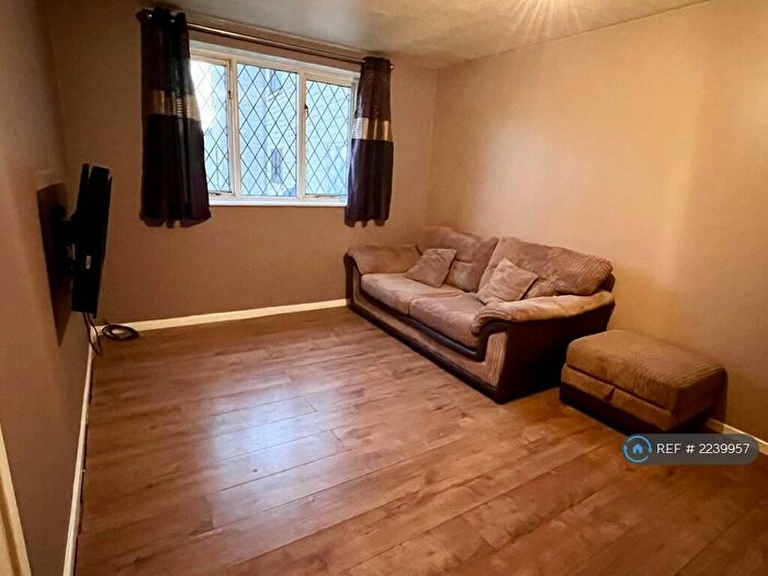 2 Bedroom Flat To Rent In Bridgeman House, Farnworth, Bolton, BL4