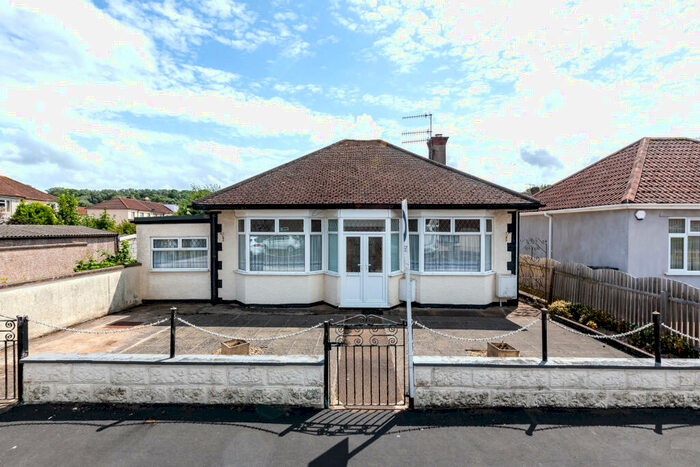 3 Bedroom Bungalow For Sale In Risdale Road, Ashton Vale, Bristol, BS3