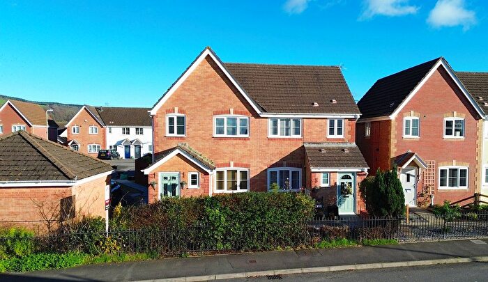 3 Bedroom Semi Detached House For Sale In Cynllan Avenue, Llanharan, Pontyclun, Rhondda Cynon Taff., CF72