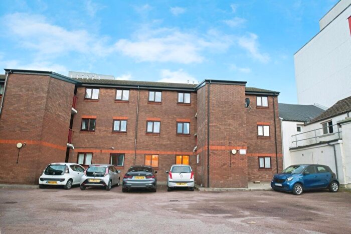 2 Bedroom Flat To Rent In Pascall Court, St. Peters Street, Cardiff, CF24