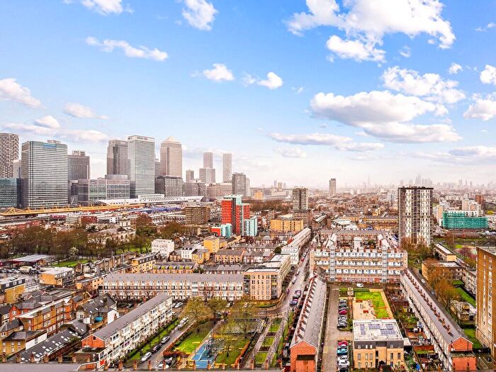 2 Bedroom Apartment To Rent In Balfron Tower, St. Leonards Road, E14