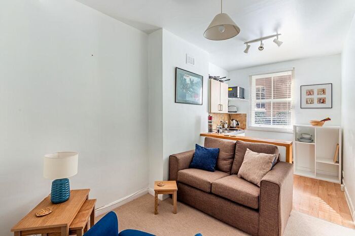 1 Bedroom Apartment To Rent In Daventry Street, Marylebone, London, NW1