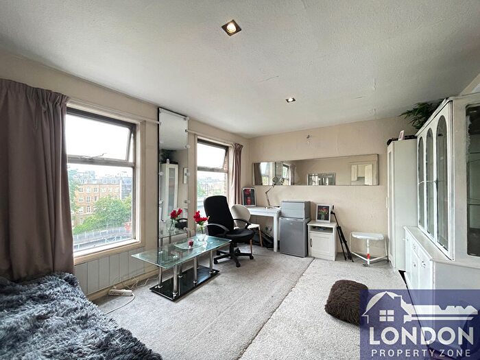 1 Bedroom Flat To Rent In Penywern Road, Earls Court, London, SW5