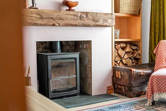 2 Bedroom House For Sale In High Street, Swanage, BH19 - Photo 3