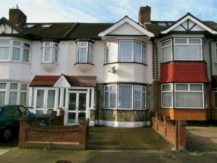 3 Bedroom Terraced House To Rent In Hathaway Gardens, Chadwell Heath, Essex, RM6