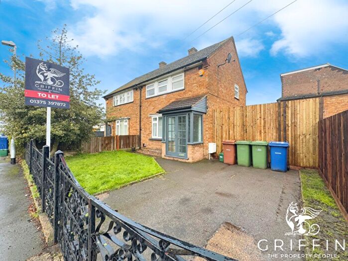 3 Bedroom Semi-Detached House To Rent In Cruick Avenue, South Ockendon, RM15