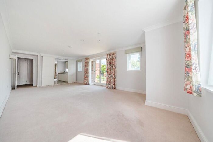 2 Bedroom Retirement Property For Sale In Kirkeby Court, Stanbridge Earls., SO51