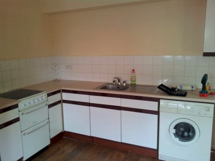 1 Bedroom Flat To Rent In Churchill Court High Street, Cheltenham, Gloucestershire, GL50