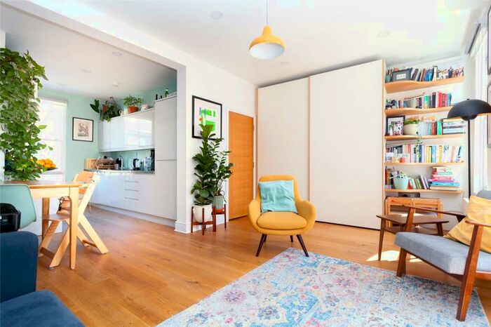 2 Bedroom Flat To Rent In Hawksley Road, London, N16