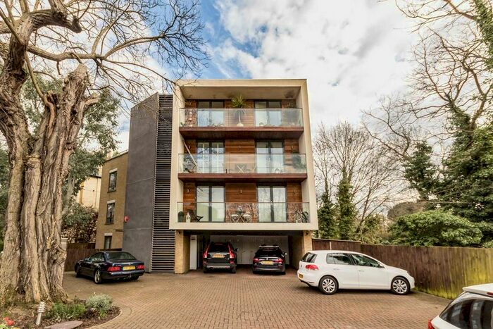1 Bedroom Flat To Rent In Cromwell Road, Teddington, TW11
